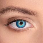 Alegerea lentilelor de contact colorate potrivite care se potrivesc cu tonul pielii tale